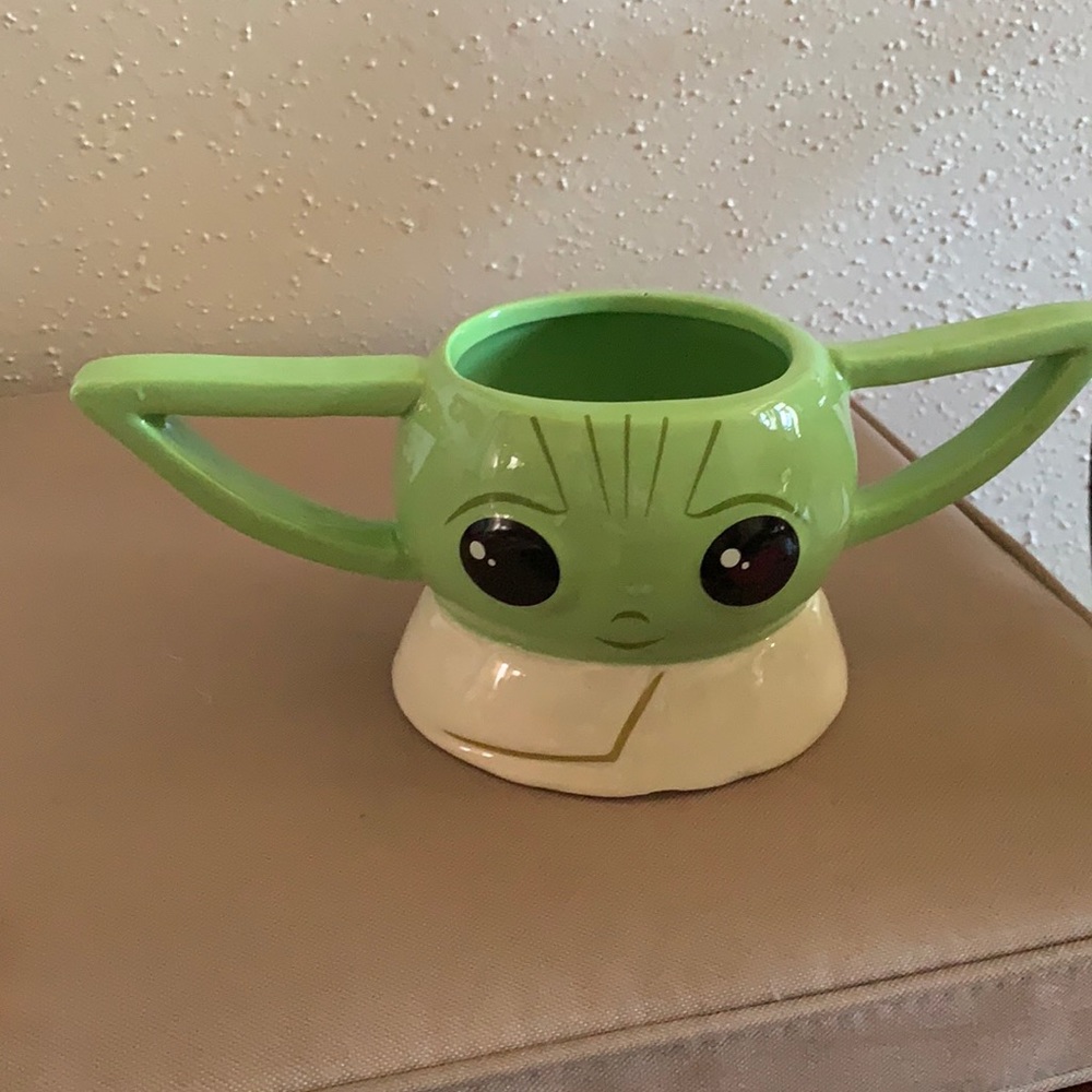 Star Wars Baby Yoda/Mandalorian cup 20 ounce cup